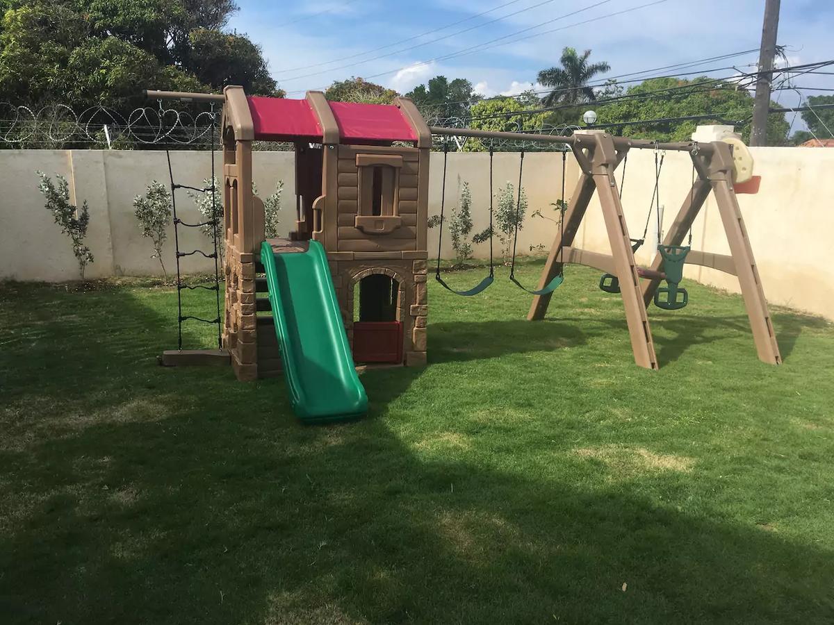 Family Complex Beside Beach W/Pool Montego Bay #1 Esterno foto